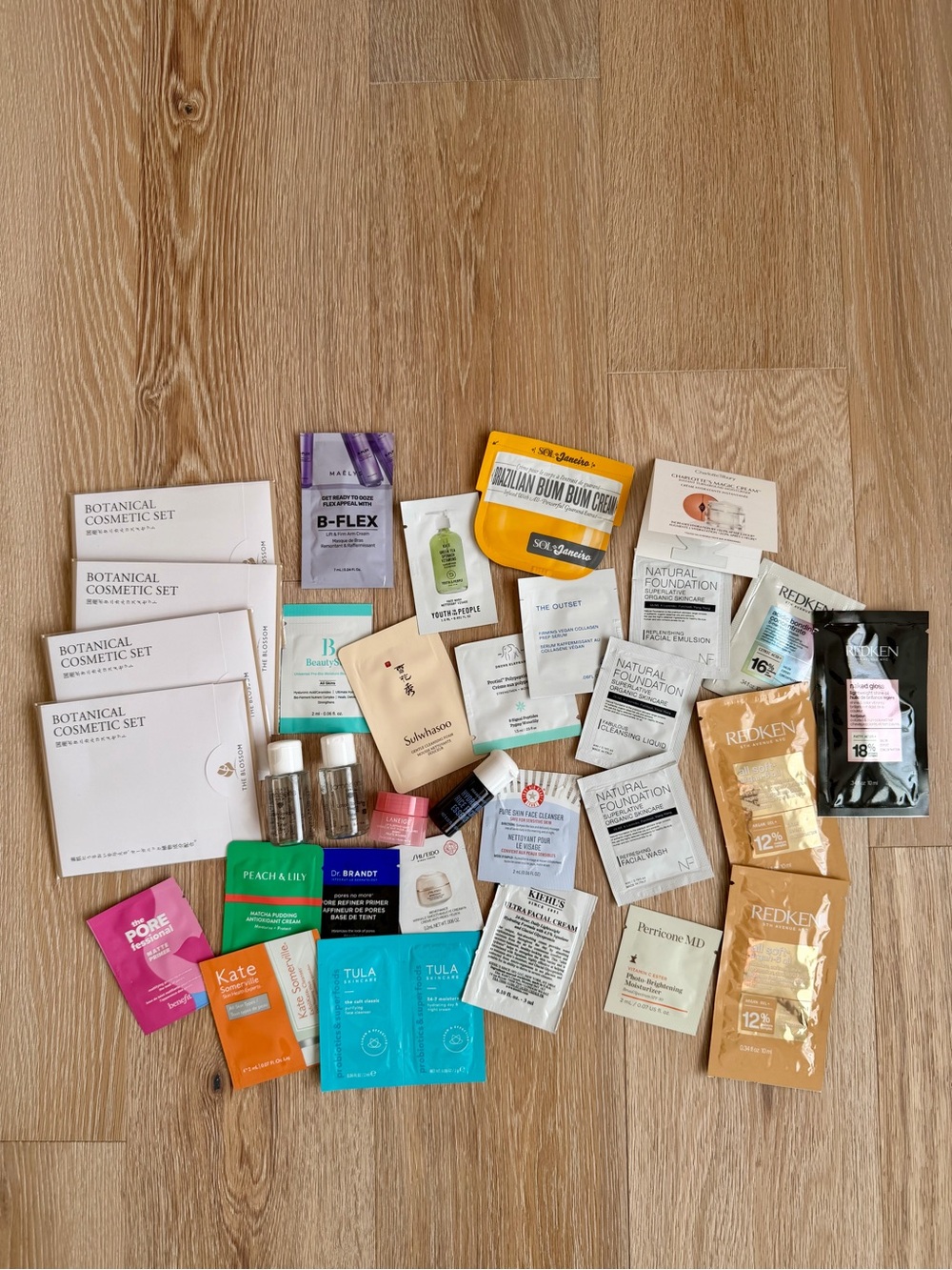 Bundle of miscellaneous beauty samples